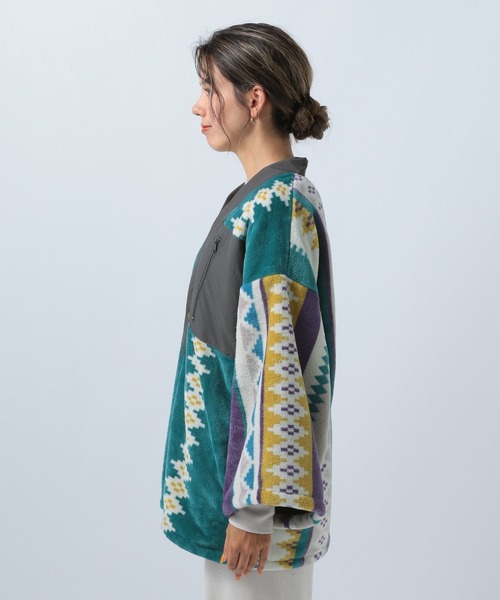 BAYFLOW（ベイフロー）の「[在宅ワークや勉強中にも]BF着るハンテンブランケット 23AW（ブランケット・レディース・パープル系/ベージュ系/サックスブルー系・0）」の5枚目の写真