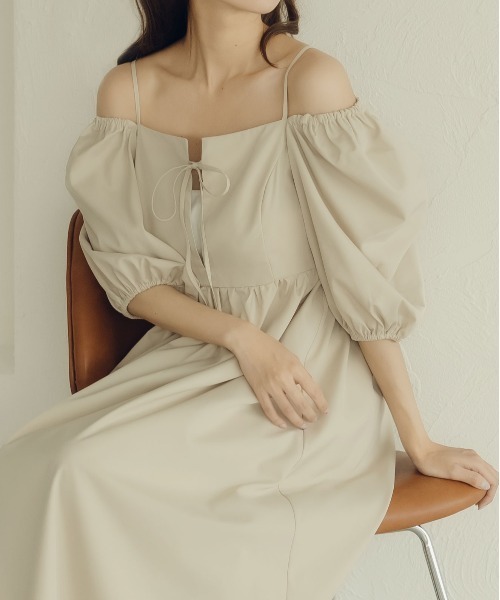 fupel（フぺル）の「2WAYオフショルワンピース（ワンピース・レディース・ベージュ/ブラック・LARGE/MEDIUM）」の13枚目の写真