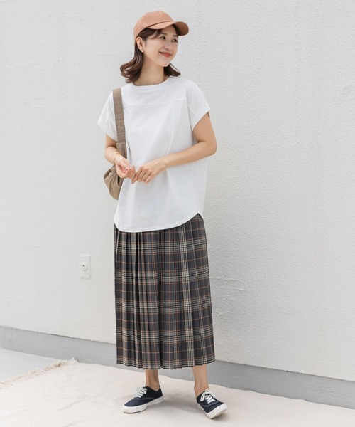 URBAN RESEARCH DOORS（アーバンリサーチドアーズ）の「フットボールロングカットソー（Tシャツ/カットソー・レディース・オフホワイト/ブラック/ライトベージュ/カーキ・MEDIUM）」の8枚目の写真