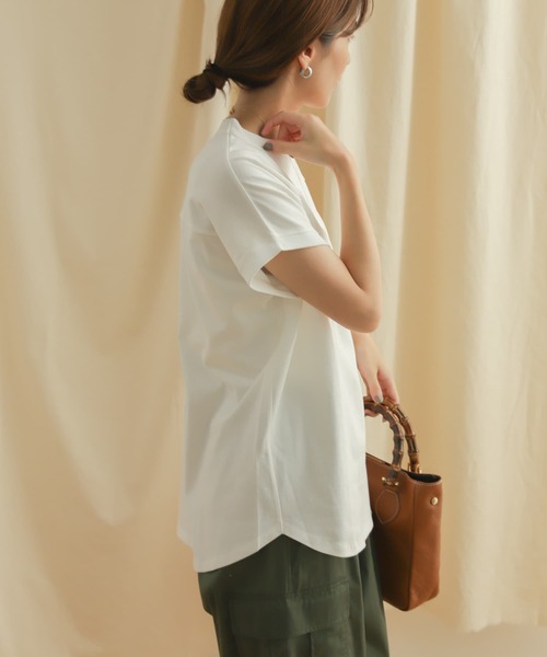 URBAN RESEARCH DOORS（アーバンリサーチドアーズ）の「フットボールロングカットソー（Tシャツ/カットソー・レディース・オフホワイト/ブラック/ライトベージュ/カーキ・MEDIUM）」の15枚目の写真