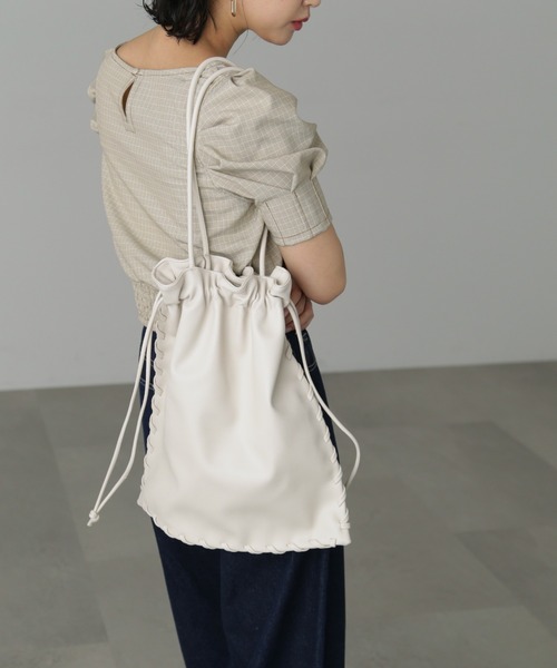 FREE'S MART(フリーズマート)の「サイドドローイングバッグ(ハンドバッグ・レディース・ホワイト/ブラック・フリ-)」の7枚目の写真