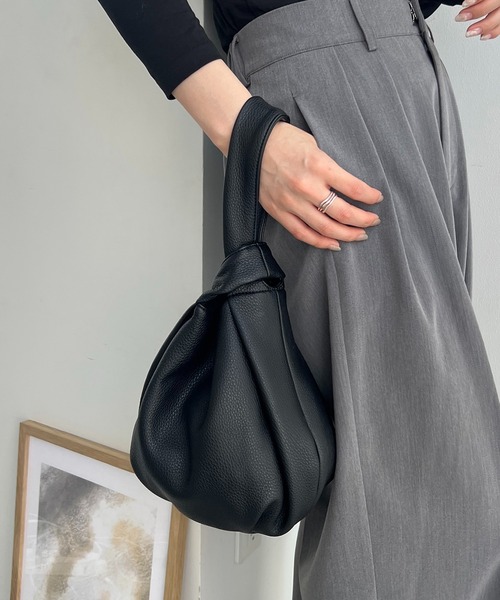 CAPRICIEUX LE'MAGE(カプリシューレマージュ)の「ラウンドバッグ(ハンドバッグ・レディース・ブラック/ライム/アイボリー/イエロー・FREE)」の16枚目の写真