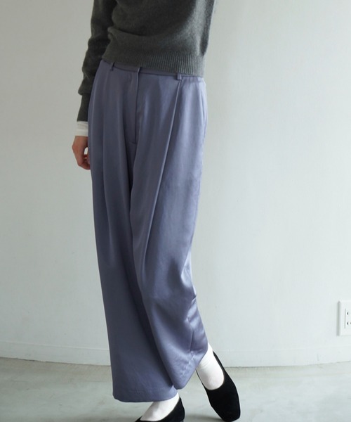 CLANE（クラネ）の「SATIN SLACKS PANTS（スラックス・レディース・ブラック/ブルー・0/1）」の14枚目の写真