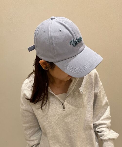GRANDEDGE(グランドエッジ)の「ヴィンテージキャップ(キャップ・レディース・ピンク系/ブルー/ブラック/アイボリー・99)」の1枚目の写真