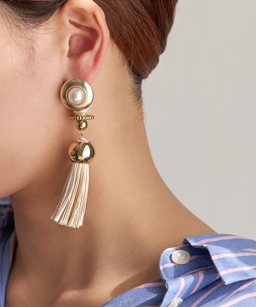 amplis（アンプリス）の「2wayラウンドタッセルピアス/prink tassel pierce（ピアス（両耳用）・レディース・イエローゴールド/シルバー・FREE）」の2枚目の写真