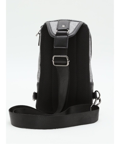 TAKA-Q（タカキュー）の「【両掛け仕様】タカキュー 斜めZIP ボディバッグ（ボディバッグ/ウエストポーチ・メンズ・グレー/ブラック・FREE）」の19枚目の写真