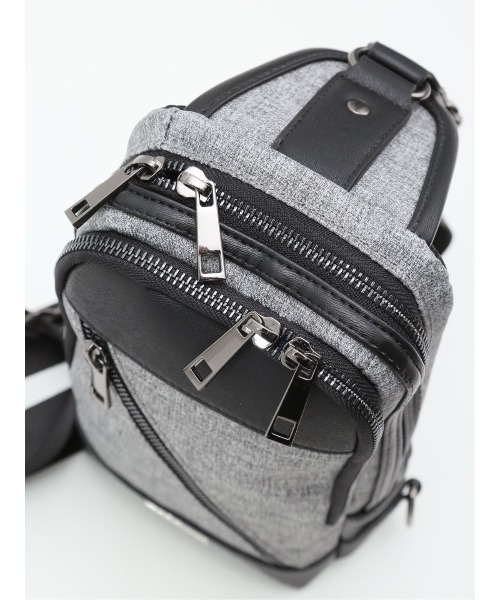 TAKA-Q（タカキュー）の「【両掛け仕様】タカキュー 斜めZIP ボディバッグ（ボディバッグ/ウエストポーチ・メンズ・グレー/ブラック・FREE）」の10枚目の写真