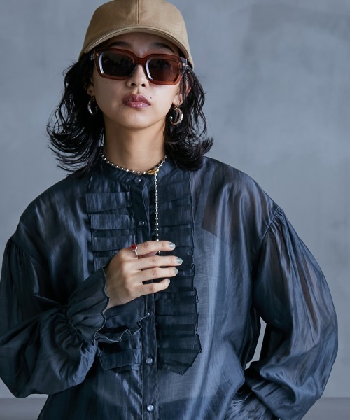 GEVS.（ジェイヴィス）の「＜大きいサイズ＞ フリルシアーブラウス GEVS.（シャツ/ブラウス・レディース・グレー/ベージュ・L/LL/3L/4L/5L）」の7枚目の写真