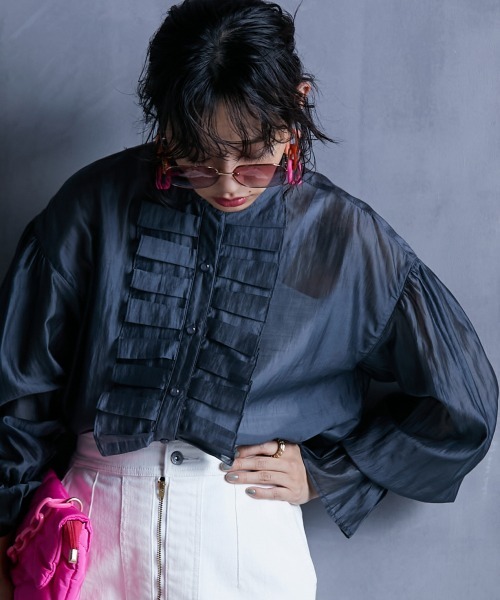 GEVS.（ジェイヴィス）の「＜大きいサイズ＞ フリルシアーブラウス GEVS.（シャツ/ブラウス・レディース・グレー/ベージュ・L/LL/3L/4L/5L）」の11枚目の写真