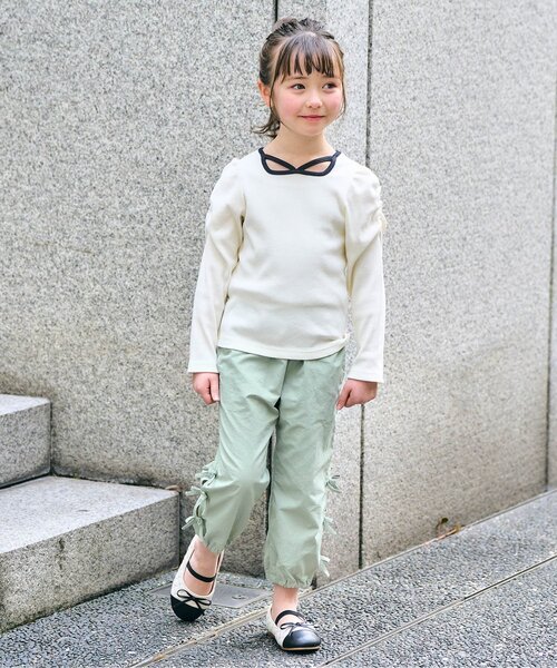 apres les cours(アプレレクール)の「サイドリボンパラシュートパンツ(その他パンツ・キッズ・アイボリー/カーキ・90/100/110/120/130/140)」の3枚目の写真