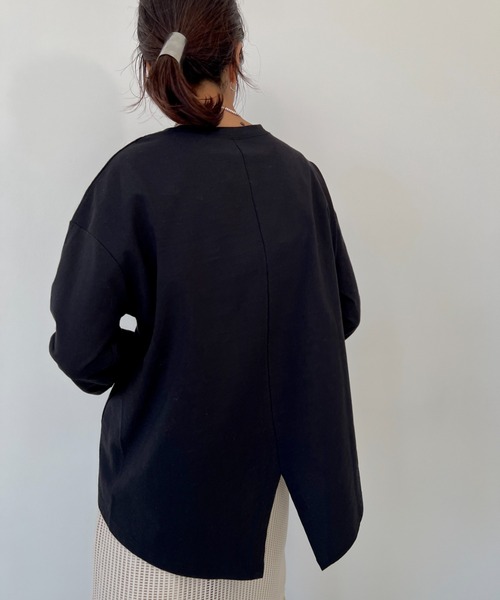 y/m（イム）の「バックスリットロンT（Tシャツ/カットソー・レディース・ブラック/オフホワイト/イエロー/パープル・FREE）」の2枚目の写真