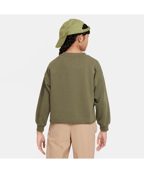 NIKE(ナイキ)の「【別注】ナイキ NIKE ナイキ YTH NSW DF フリース L/S クルー ダンス 限定コラボ(パーカー・キッズ・オリーブ/ライトベージュ/ブラック・130cm/140cm/150cm/160cm)」の5枚目の写真
