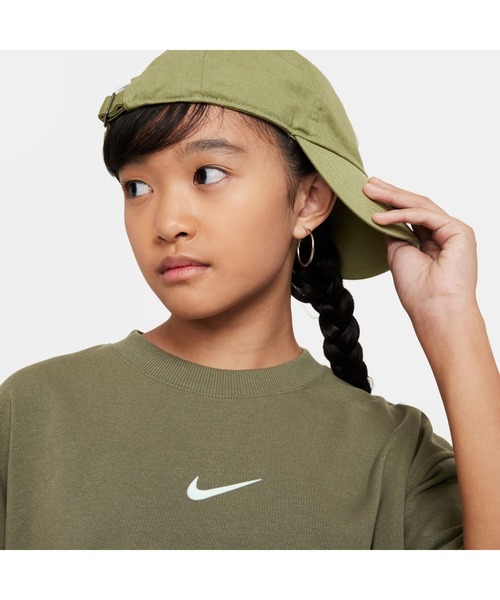 NIKE(ナイキ)の「【別注】ナイキ NIKE ナイキ YTH NSW DF フリース L/S クルー ダンス 限定コラボ(パーカー・キッズ・オリーブ/ライトベージュ/ブラック・130cm/140cm/150cm/160cm)」の6枚目の写真