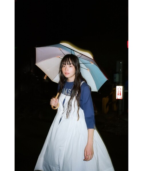 BEAMS BOY（ビームスボーイ）の「BEAMS BOY / 晴雨兼用 カラフル 長傘（長傘・レディース・その他/ネイビー・ONE SIZE）」の9枚目の写真