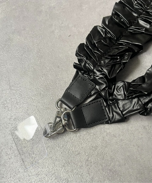 CPCM(シーピーシーエム)の「ロングシャーリングストラップ(スマホグッズ・レディース・ゴールド/ブラック/シルバー・FREE)」の2枚目の写真