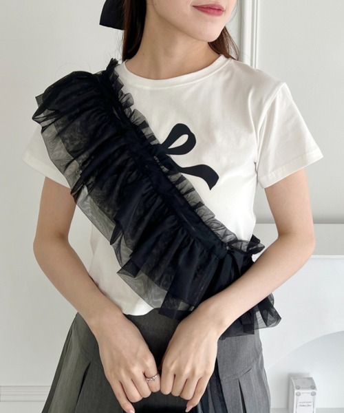 Loueme(ルエム)の「マルチウェイチュール付けフリル(付け襟・レディース・ブラック/アイボリー・FREE)」の2枚目の写真
