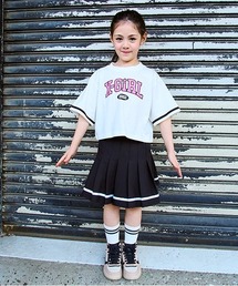 カレッジロゴ半袖Tシャツ+プリーツスカート
