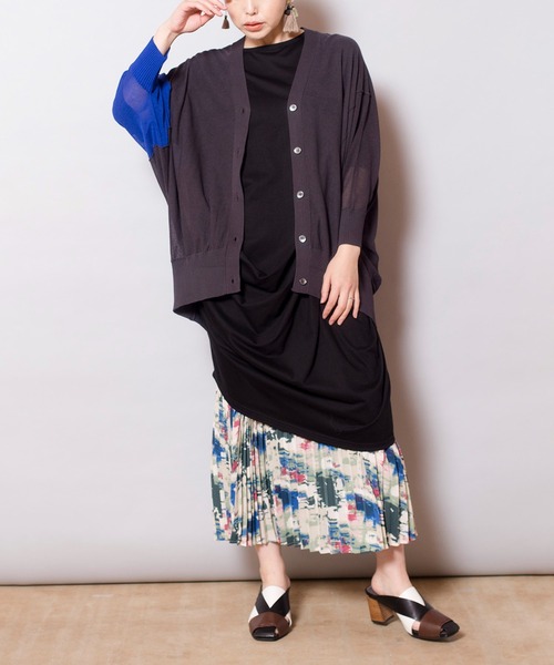 OSMOSIS（オズモーシス）の「切替ニットカーディガン（カーディガン/ボレロ・レディース・ブラック/ライトベージュ/チャコール・ONE SIZE）」の12枚目の写真