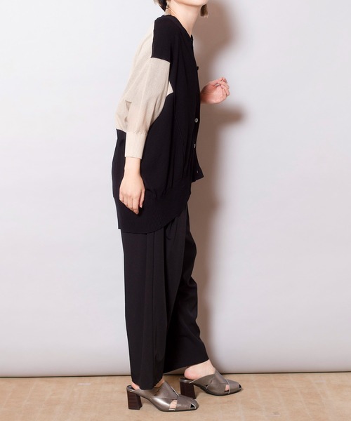 OSMOSIS（オズモーシス）の「切替ニットカーディガン（カーディガン/ボレロ・レディース・ブラック/ライトベージュ/チャコール・ONE SIZE）」の22枚目の写真