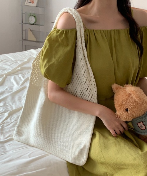 SHEPP(シープ)の「メッシュニット トートバッグ(トートバッグ・レディース・ブラック/ブルー/サックスブルー/レッド/ホワイト/ライトパープル/ベージュ/パープル/イエロー・F)」の2枚目の写真