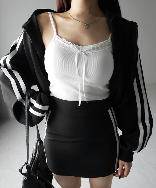 me+em select(ミームセレクト)の「【 カップ付き 】サテンリボンレースリブキャミソール / satin ribbon lace lib camisole(キャミソール・レディース・ブラック/ホワイト/グレー・FREE)」の2枚目の写真