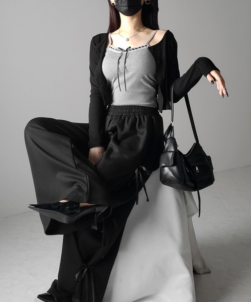 me+em select(ミームセレクト)の「【 カップ付き 】サテンリボンレースリブキャミソール / satin ribbon lace lib camisole(キャミソール・レディース・ブラック/ホワイト/グレー・FREE)」の5枚目の写真