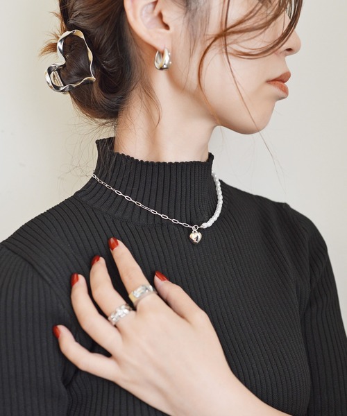 styiro(スタイロ)の「メタル×パールビーズトイネックレス(ネックレス・レディース・ゴールド/シルバー/シルバー系2/ゴールド系3/シルバー系3/ゴールド系2/シルバー系4/ゴールド系4・FREE)」の4枚目の写真