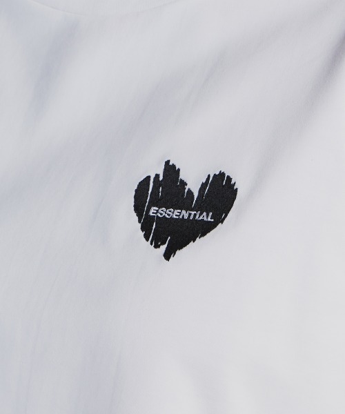 ESSENTIAL(エッセンシャル)の「ハート刺繍ショートTシャツ(Tシャツ/カットソー・レディース・ブルー/オフホワイト/ブラック・FREE)」の7枚目の写真