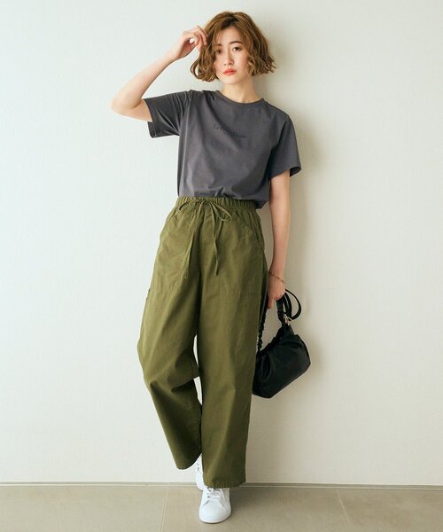 grove（グローブ）の「◆【嬉しい多機能】COTTON USA ロゴTシャツ（Tシャツ/カットソー・レディース・ライトブルー/ホワイト系5/ナチュラル/チャコールグレー/オフホワイト/ライトイエロー系・03/02/01/04/05）」の7枚目の写真