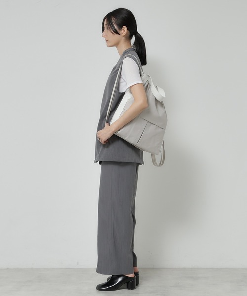 HIROKO HAYASHI(ヒロコハヤシ)の「LUINI(ルイーニ)2wayナップサック(バックパック/リュック・レディース・ネイビー系6/グレー系/カーキ/こしょう色系/ライトグリーン/グレー系4・00)」の18枚目の写真