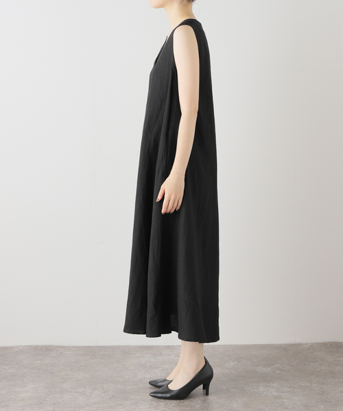 B.C STOCK(ベーセーストック)の「《追加3》リネンレーヨンスリーブレスワンピース(ワンピース・レディース・ブラック/ダークブルー・FREE)」の6枚目の写真