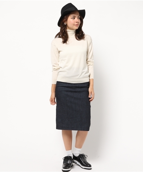 IENA(イエナ)の「AURALEE W/C ハイゲージタートルネックプルオーバー◆(ニット/セーター・レディース・キャメル/ホワイト・FREE)」の3枚目の写真