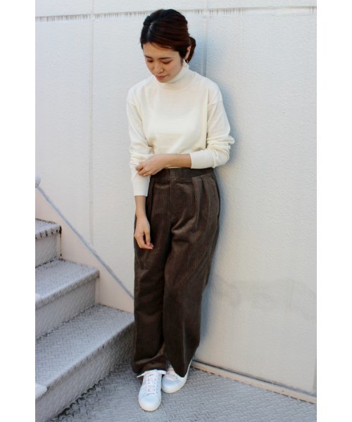 IENA(イエナ)の「AURALEE W/C ハイゲージタートルネックプルオーバー◆(ニット/セーター・レディース・キャメル/ホワイト・FREE)」の19枚目の写真