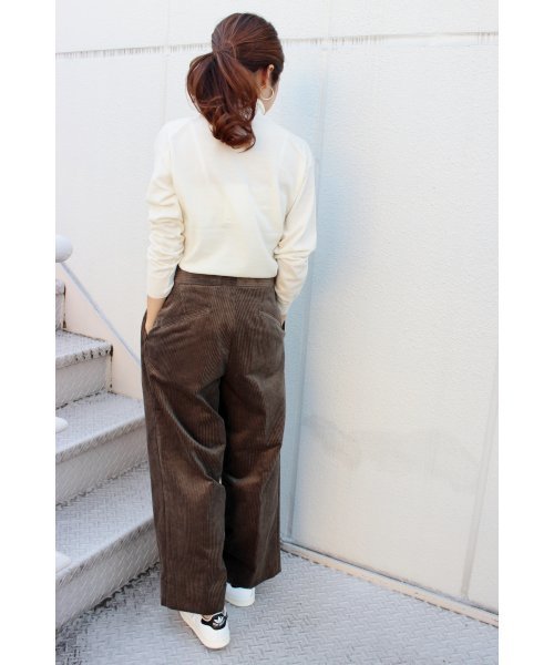 IENA(イエナ)の「AURALEE W/C ハイゲージタートルネックプルオーバー◆(ニット/セーター・レディース・キャメル/ホワイト・FREE)」の21枚目の写真