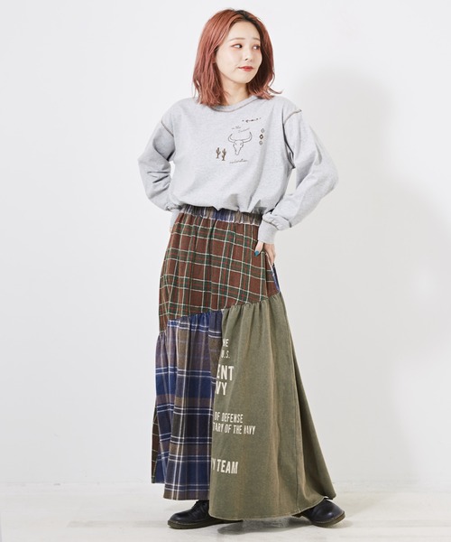 CUBE SUGAR(キューブシュガー)の「チェック×OE天竺パウダー加工ティアードスカート(スカート・レディース・カーキ/ネイビー/キャメル・M)」の5枚目の写真