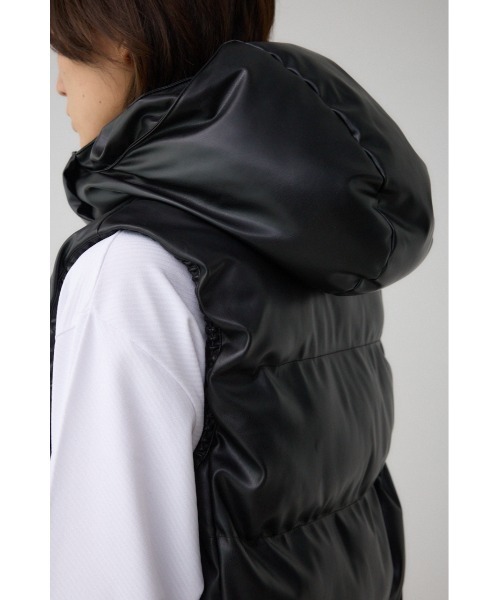 AZUL by moussy(アズールバイマウジー)の「B-HEAT 合皮オーウェンストレッチ中綿ベスト(ダウンベスト・メンズ・ブラック・S-M/L-XL)」の9枚目の写真
