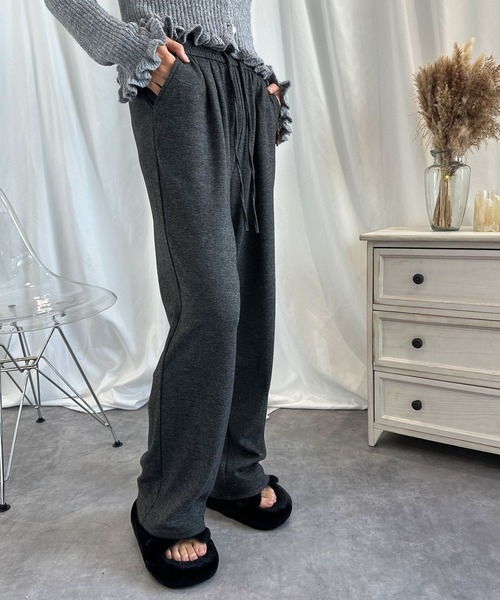 aimoha（アイモハ）の「リラックスワイドパンツ（スウェットパンツ・レディース・ダークグレー/ベージュ/ブラック・MEDIUM/LARGE/X-LARGE）」の3枚目の写真