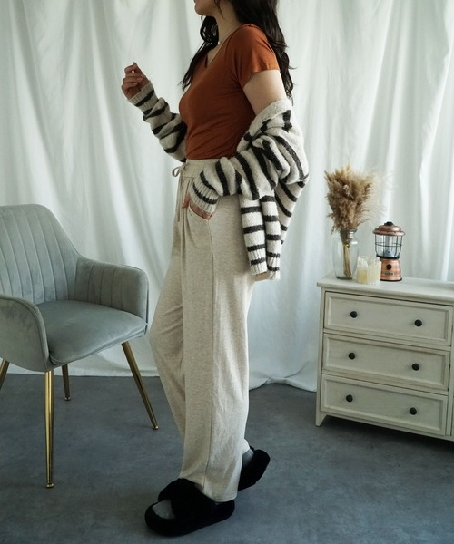 aimoha（アイモハ）の「リラックスワイドパンツ（スウェットパンツ・レディース・ダークグレー/ベージュ/ブラック・MEDIUM/LARGE/X-LARGE）」の4枚目の写真