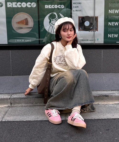 efill（エフィル）の「ロゴスウェット（スウェット・レディース・ベージュ・FREE）」の4枚目の写真