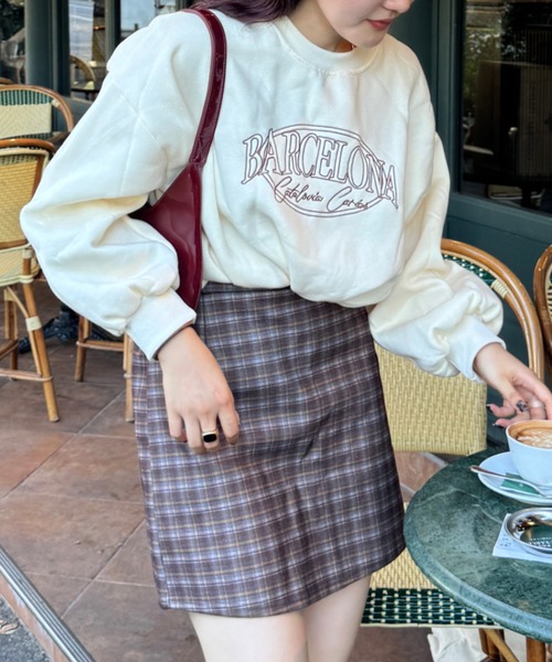 efill（エフィル）の「ロゴスウェット（スウェット・レディース・ベージュ・FREE）」の6枚目の写真