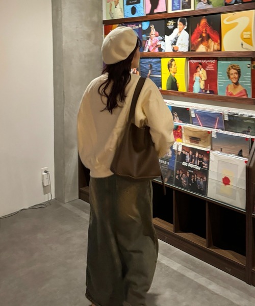 efill（エフィル）の「ロゴスウェット（スウェット・レディース・ベージュ・FREE）」の15枚目の写真