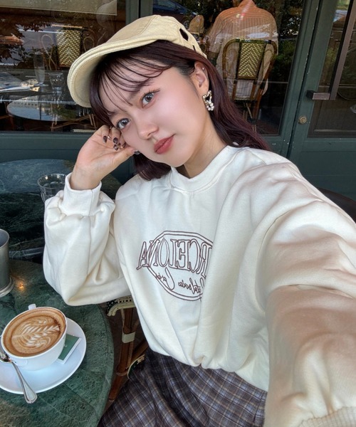 efill（エフィル）の「ロゴスウェット（スウェット・レディース・ベージュ・FREE）」の19枚目の写真