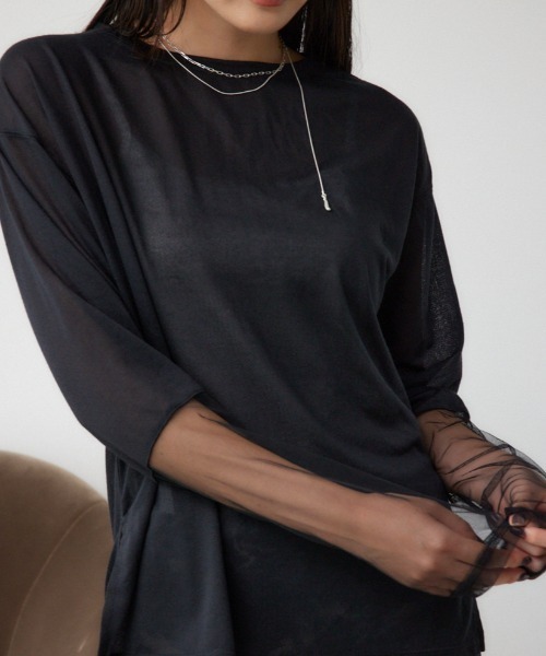 AZUL by moussy（アズールバイマウジー）の「袖シアーカットソートップス（Tシャツ/カットソー・レディース・ブラック/スモークピンク/ブラック系その他/グレー/ホワイト・FREE）」の3枚目の写真