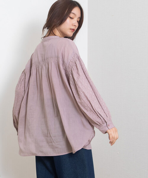 POU DOU DOU(プードゥドゥ)の「<made in INDIA>エンブロイダリースリーブブラウス(シャツ/ブラウス・レディース・ダークグレー/ラベンダー/キナリ・M)」の5枚目の写真