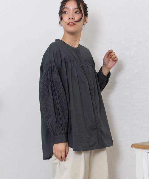 POU DOU DOU(プードゥドゥ)の「<made in INDIA>エンブロイダリースリーブブラウス(シャツ/ブラウス・レディース・ダークグレー/ラベンダー/キナリ・M)」の12枚目の写真