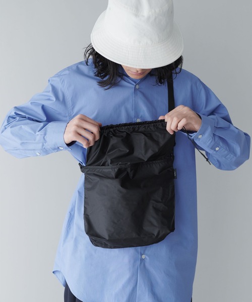 STANDARD SUPPLY(スタンダードサプライ)の「スタンダードサプライ / REGII レジー / DRAW STRING SHOULDER ドローストリングショルダー(ショルダーバッグ・レディース・ホワイト/ダークグレー/ベージュ/オレンジ/グレイッシュベージュ/ブルー/ピンク/ブラック/カーキ/サックスブルー・FREE)」の2枚目の写真