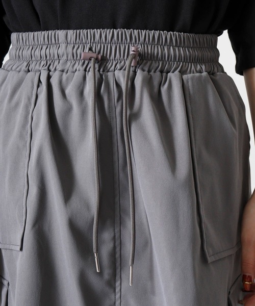 FUNALIVE（ファンアライブ）の「.works 合繊バルーンカーゴスカート（スカート・レディース・ブラック/ダークグレー/グレー・M）」の17枚目の写真
