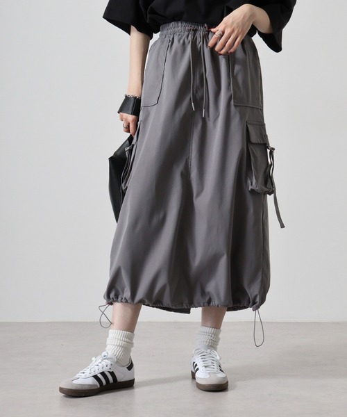 FUNALIVE（ファンアライブ）の「.works 合繊バルーンカーゴスカート（スカート・レディース・ブラック/ダークグレー/グレー・M）」の5枚目の写真