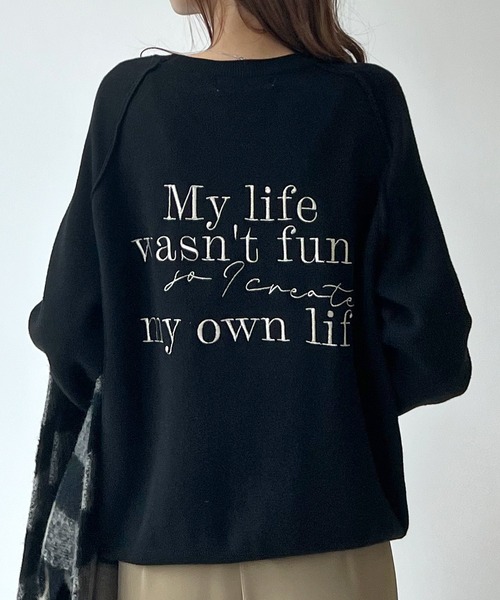 Futier land（フューティアランド）の「存在感あるキャッチーな刺繍。バックロゴスウェット風ニット（ニット/セーター・レディース・ライトグレー/レッド/ブラック/ネイビー・FREE）」の18枚目の写真