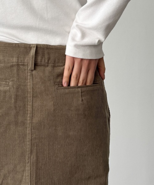 CANAL JEAN（キャナルジーン）の「RED CHOP WORKS　コーデュロイロングスカート（スカート・レディース・ベージュ/チャコールグレー・34/36/38）」の13枚目の写真